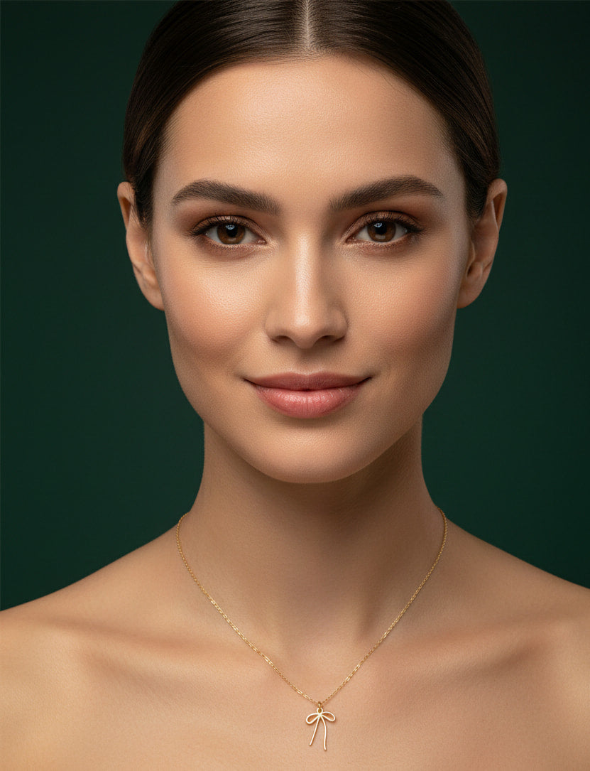 Beautiful Minimul Chain With Bow Pendent