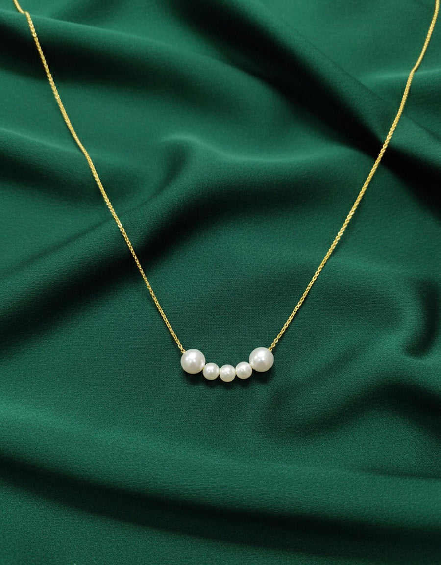 Golden Chain With Beautiful Pearls