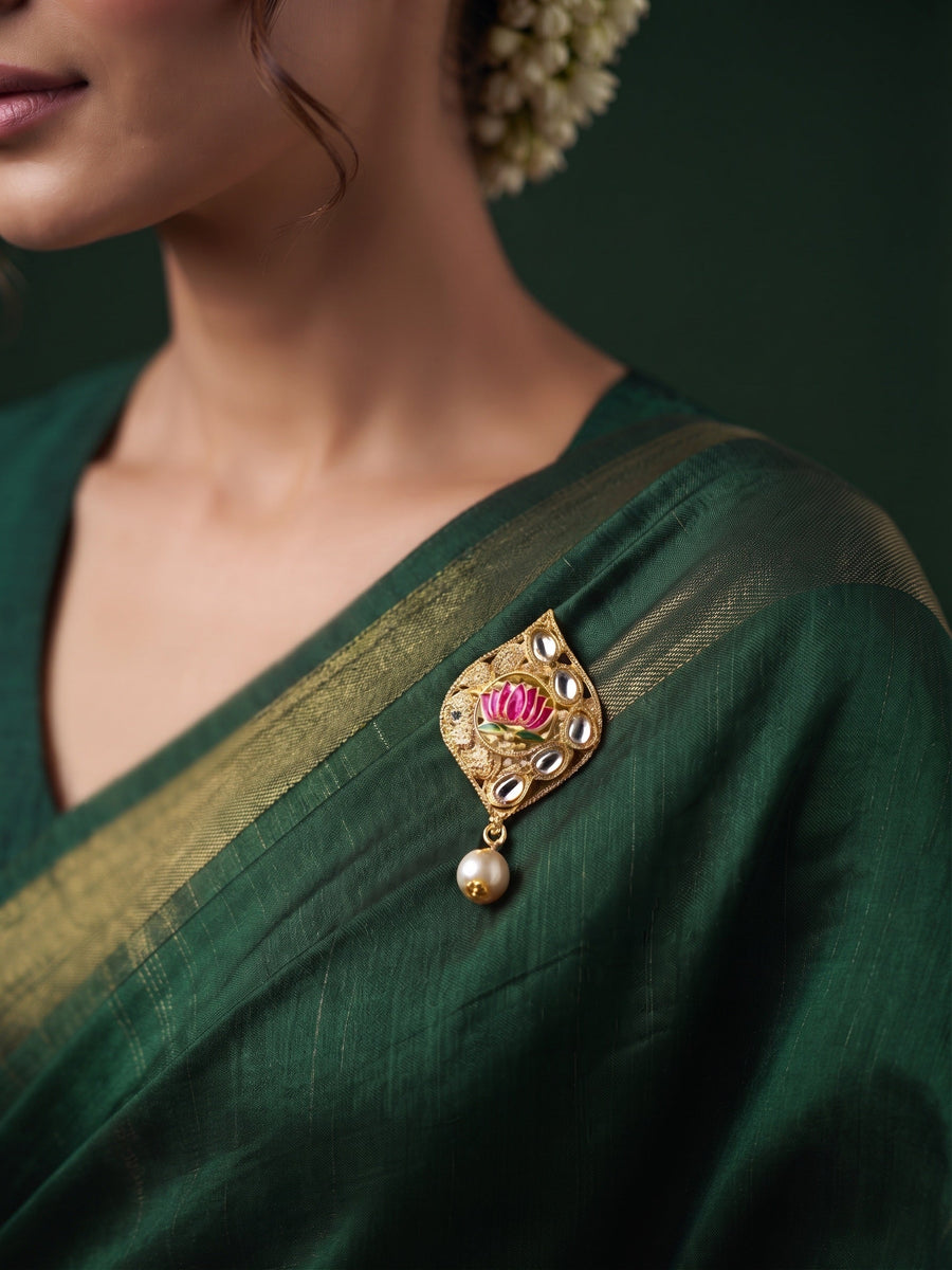 Women Gold Plated Kundan Studded Saree Clip Saree Accessories